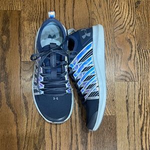 UnderArmor kids shoe size 3